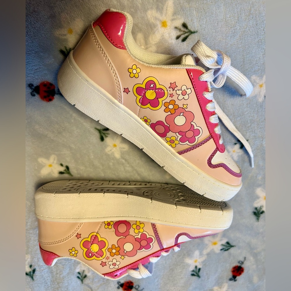 BARBIE GIRLS FLORAL SNEAKERS - SIZE 6 …NWOT..NEW NEW!